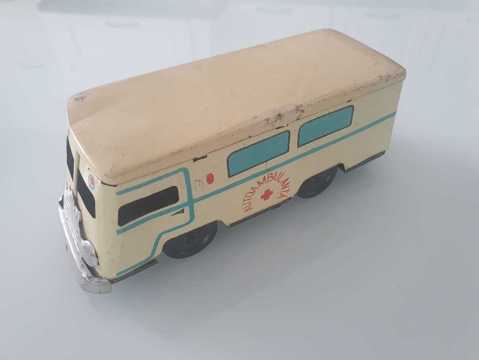 Dubita 9 mai Lugoj jucarie veche romaenasca