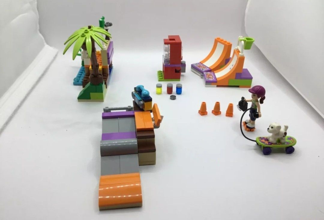 Lego Friends Heartlake Skate Park 41099