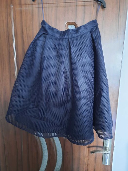 Vand lot de 22 fuste casual/office/elegante