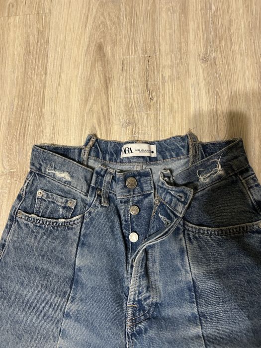 mom jeans на Zara