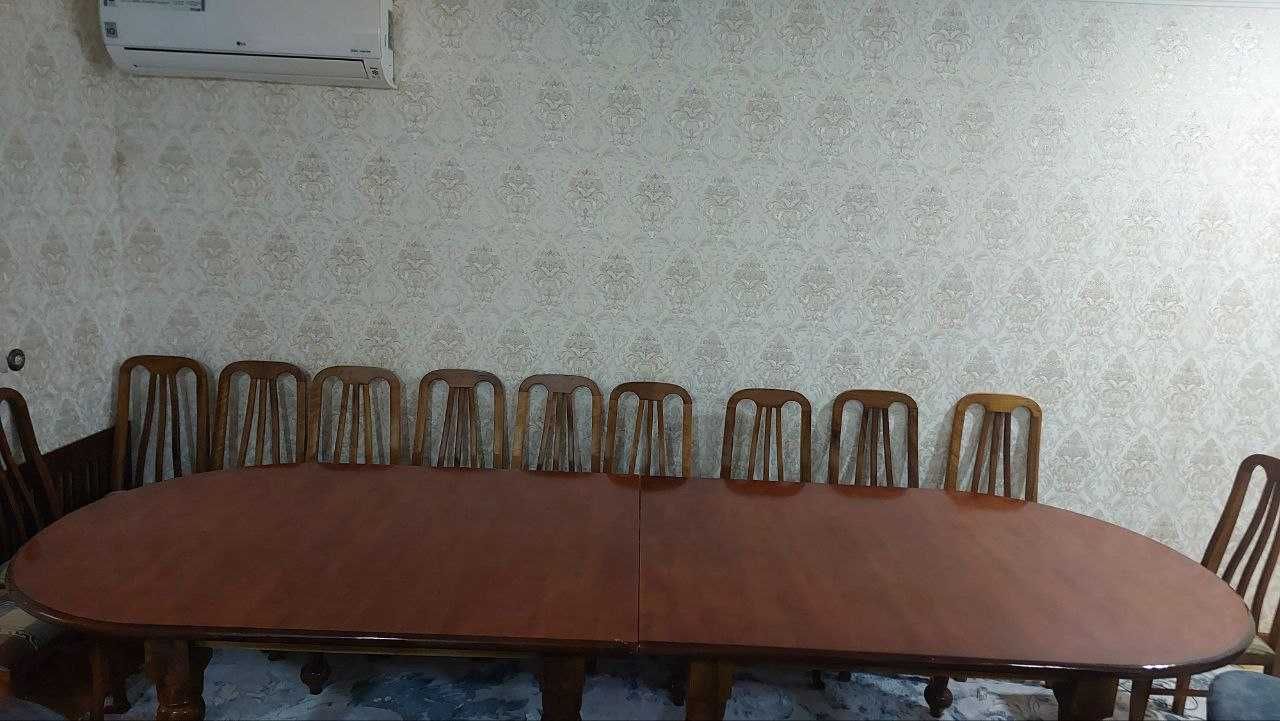 Продается срочно стол со стульями