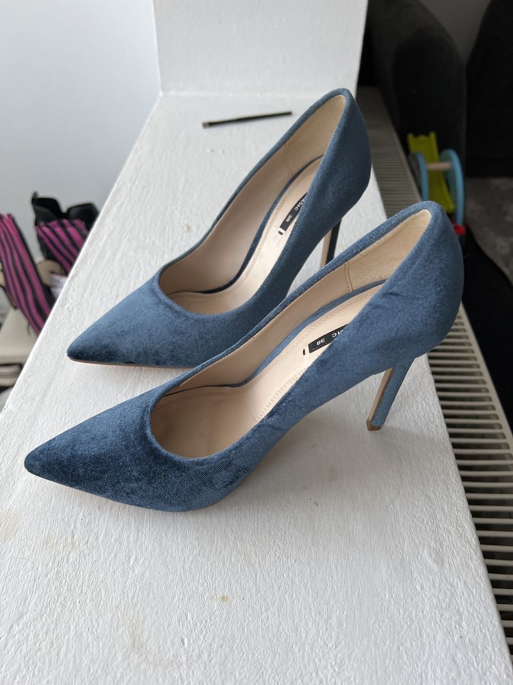 Pantofi stiletto Zara mărimea 39