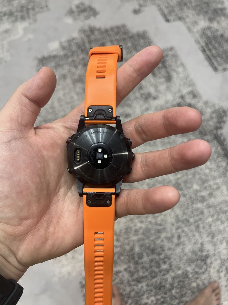 Продам часы Garmin Fenix 5plus