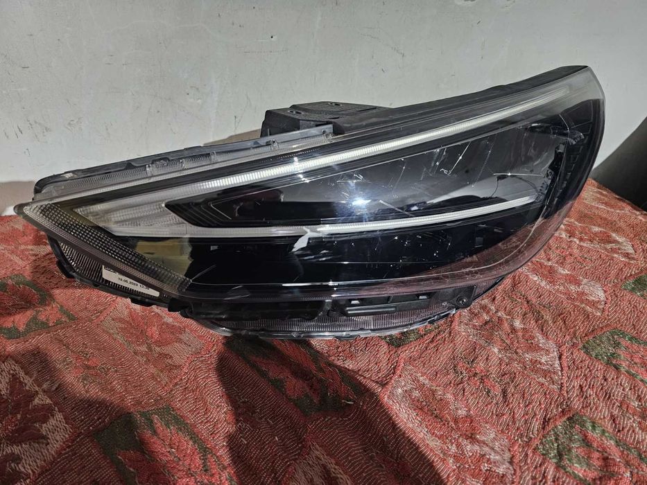 Оригинален ляв фар Full LED за Hyundai i30 Хюндай и30 *без забележки*
