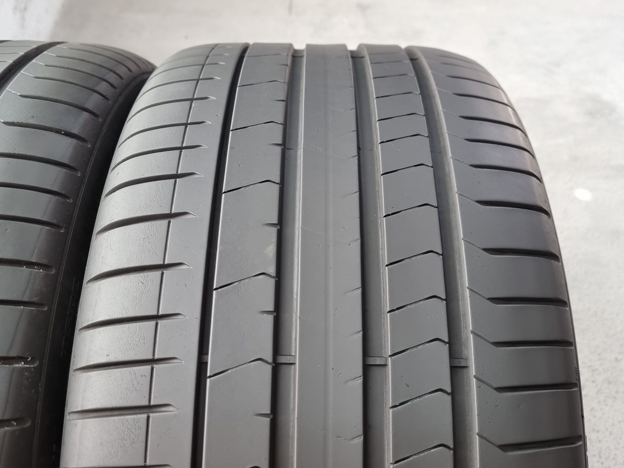 315/35/21 Pirelli 2Броя: 250лв 6.2мм Run on flat