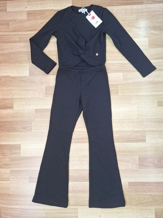 Нов комплект за момиченце 7-8г.