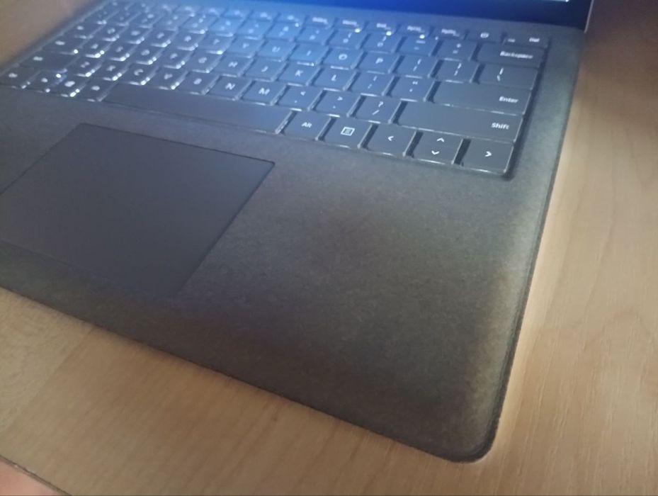 Microsoft Surface 13,5" PixelSense/CORE i5-7200U/ 8GB DDR3/ 256GB NVMe