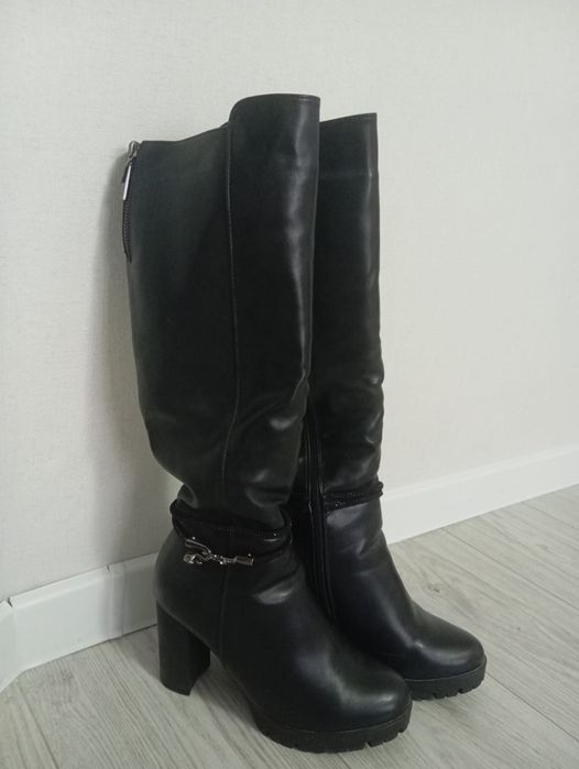 Зимний обув женский