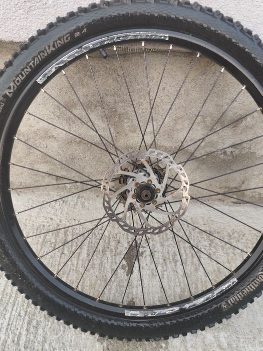 Roti pe 26 cu tot cu camera