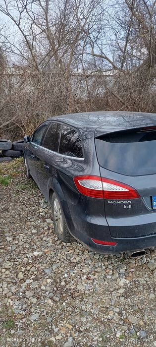 Vând ford mondeo
