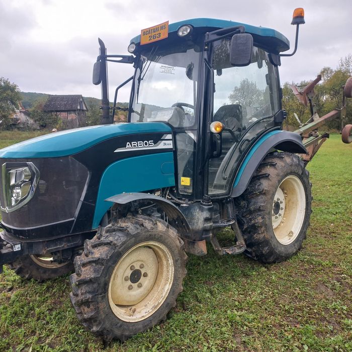 Vând tractor Arbos