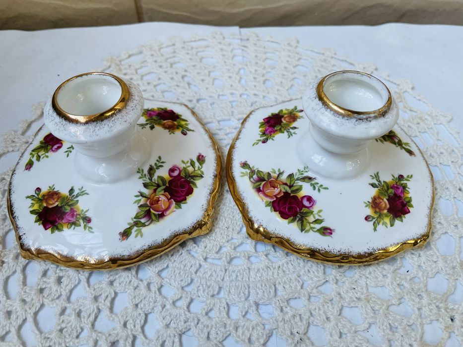 Royal Albert красиви порцеланови свещници от Англия