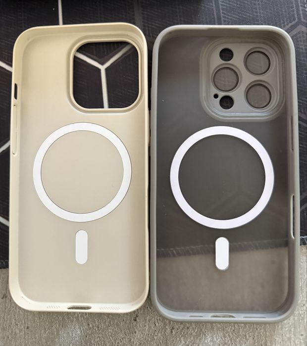 Vând două huse pentru iphone 16 pro noi