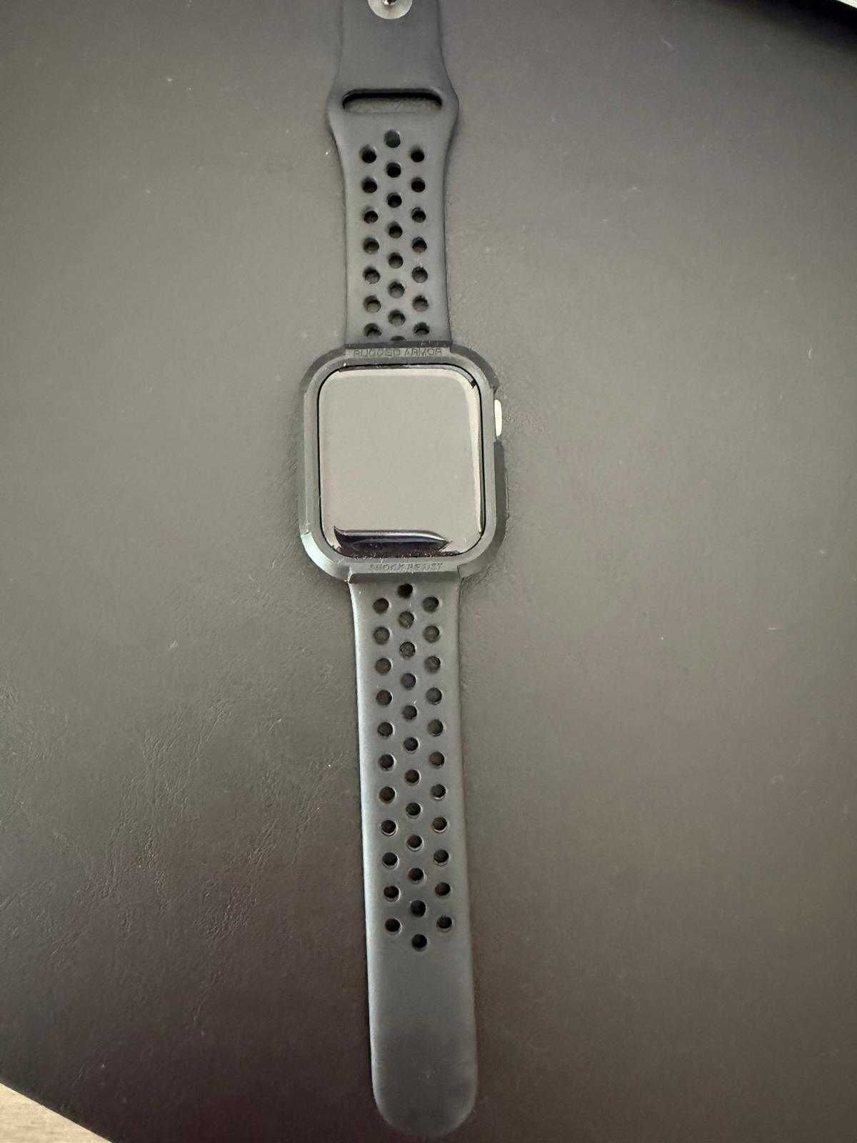 Apple Watch8,Cellular,Starlight Aluminium45mm,bratara Nike,husa Spigen