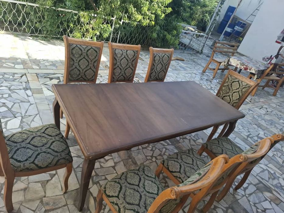 Rabochi holatlar yaxshi 8 ta stulchik 1 stol