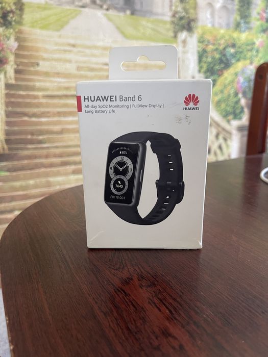 Смарт часы Huawei Band 6