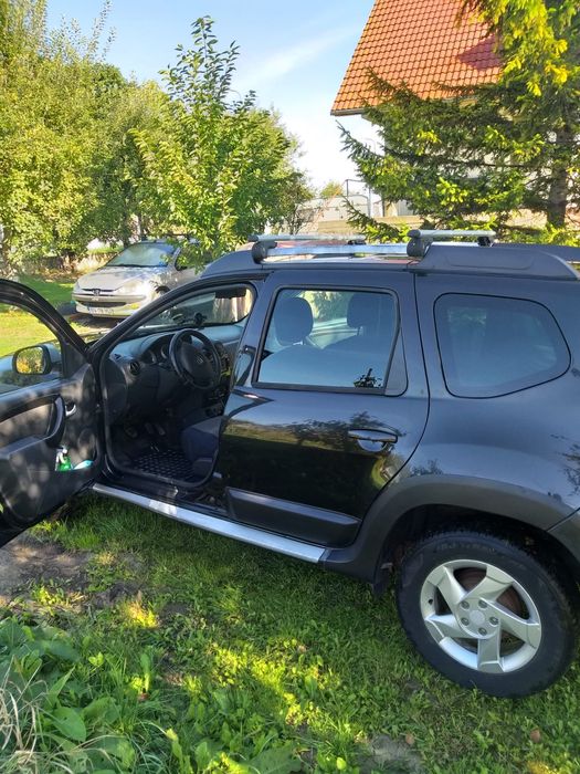 Dacia Duster Negru anul  2010 198000 km
