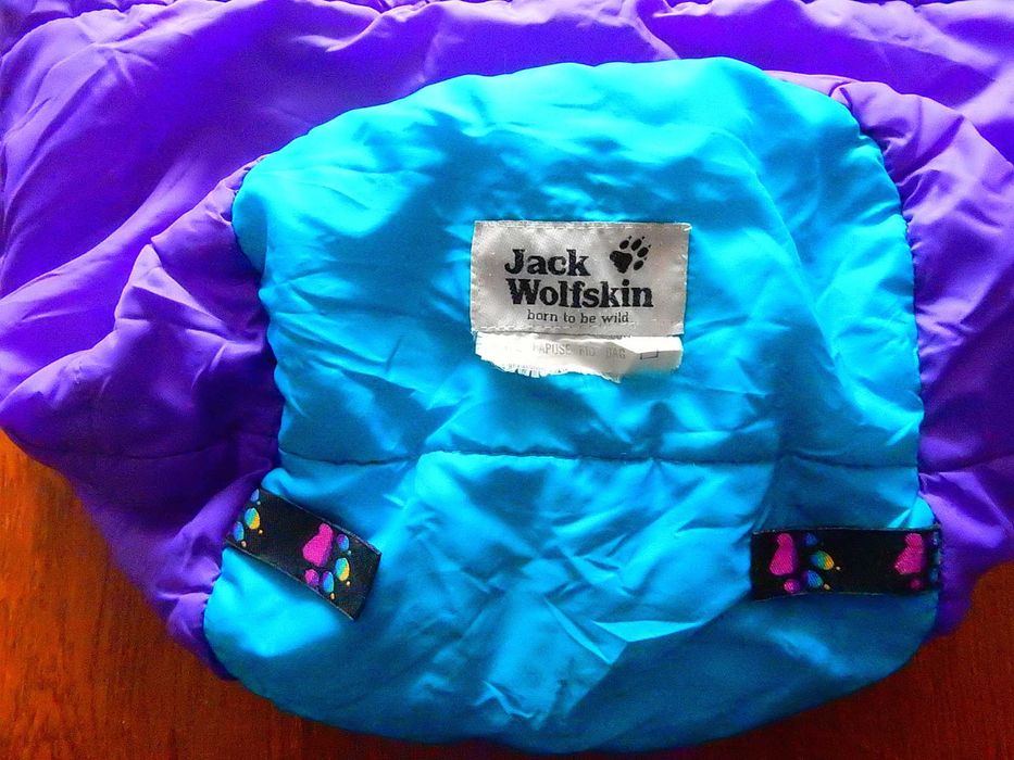 Sac de dormit copii Jack Wolfskin “Born to be Wild”; foarte calduros.