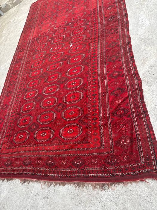 Продаётся старинный ковёр