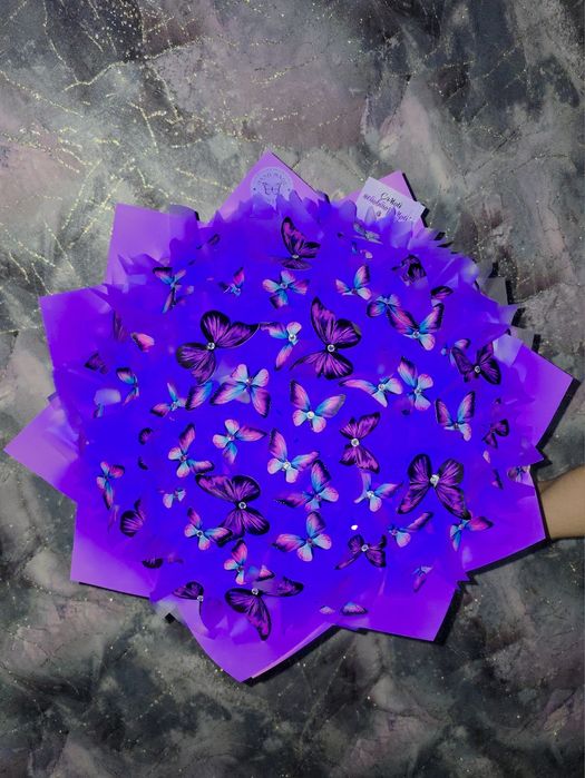 Букеты из бабочек Букеты из роз Букеты из синельной проволоки