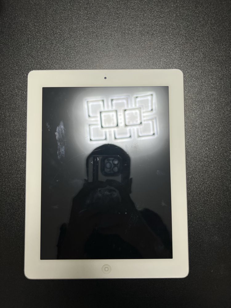 Продаю iPad-планшет