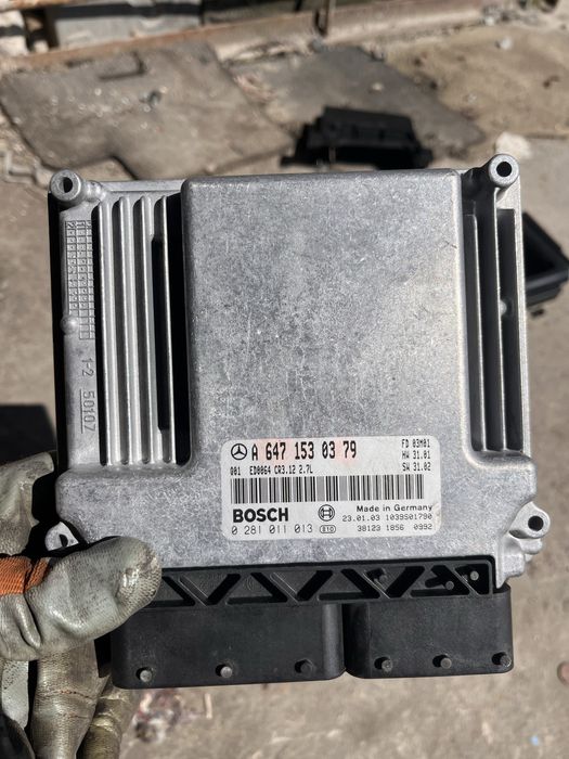 Компютър ECU Mercedes EW211 270 CDI 177 HP