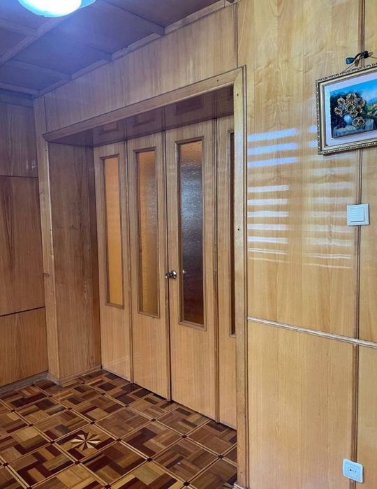 Юнусабад Ц-6 Продается 3-х комнатная Салон Леди Д