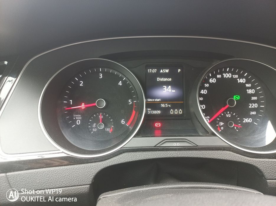 Passat B8 4MOTION 190cp.cu mici probleme estetice.Pret fix.