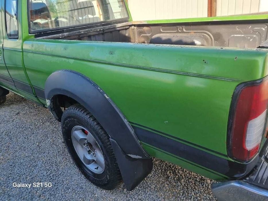 Bena Nissan Navara D22 1998 - 2004 Verde (1347)