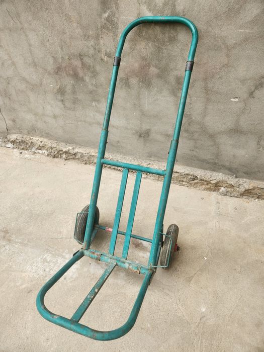 Юк ташийдиган темир аравача сотилади.Хитой махсулоти