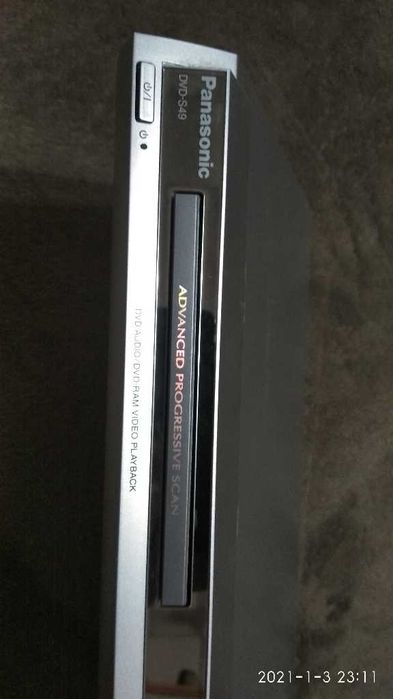 Продавам двд плейър dvd player Панасоник Panasonic модел S49 - 75 лв