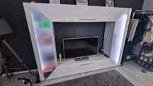 Entertainment Center cu depozitare LED