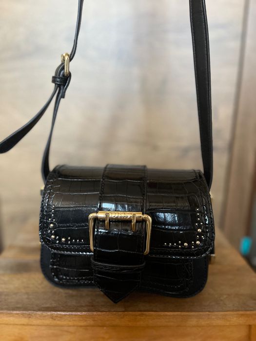 Дамска чанта Guess