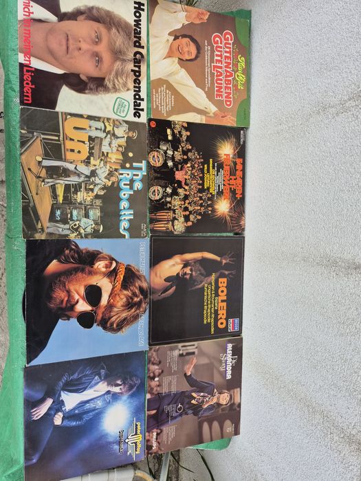 Vând Lot 150LP Discuri Vinil colectie muzica usoara straină mixta