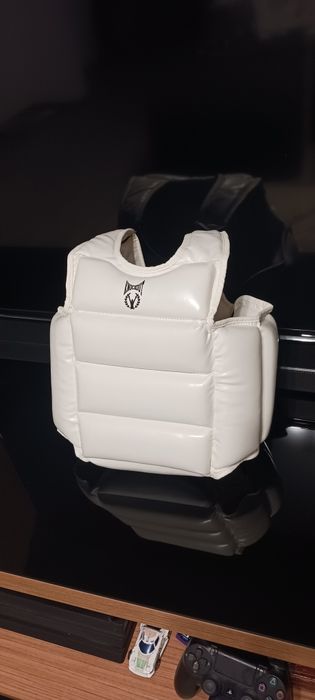 Vesta protectie karate xs
