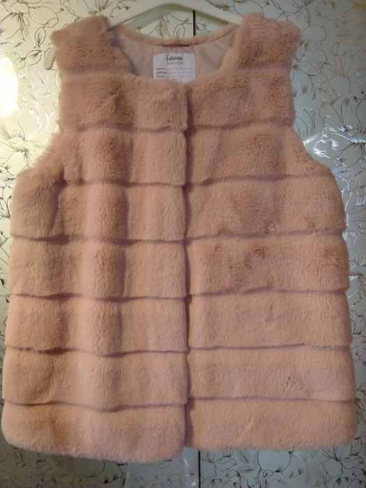 Меховая жилетка рост 158 новая
