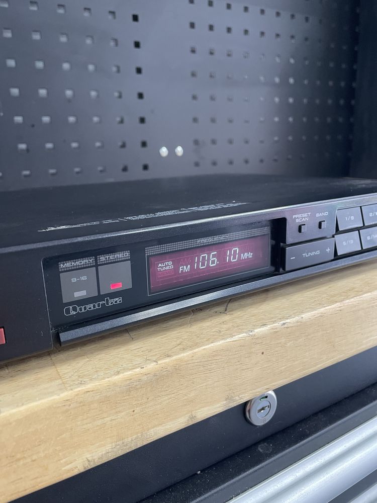 Tuner akai at a301