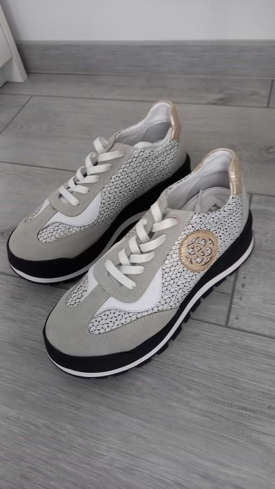 Спортни обувки сникърси