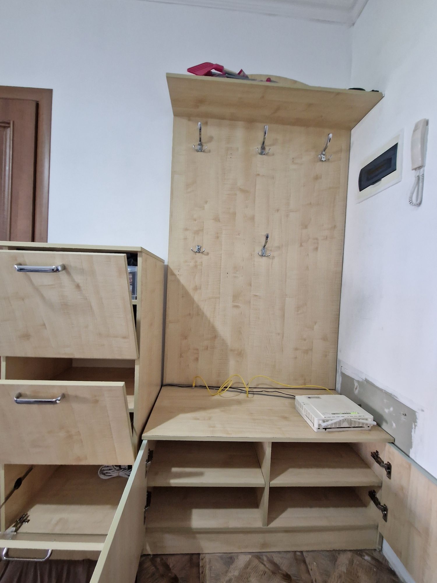 Шкаф в  прихожую