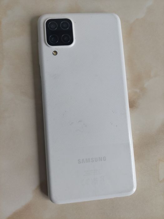 Vând Samsung Galaxy A12 White/Alb [cu cod de deblocare al tastaturii]