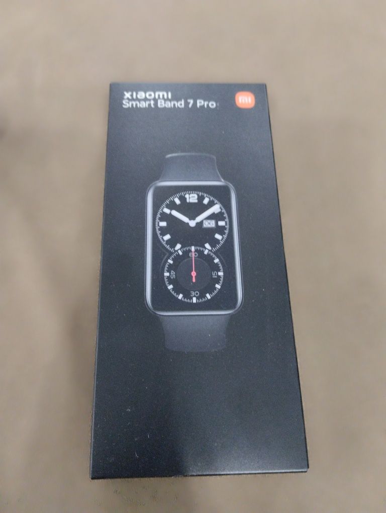 Продаю Xiaomi Smart Band 7 Pro