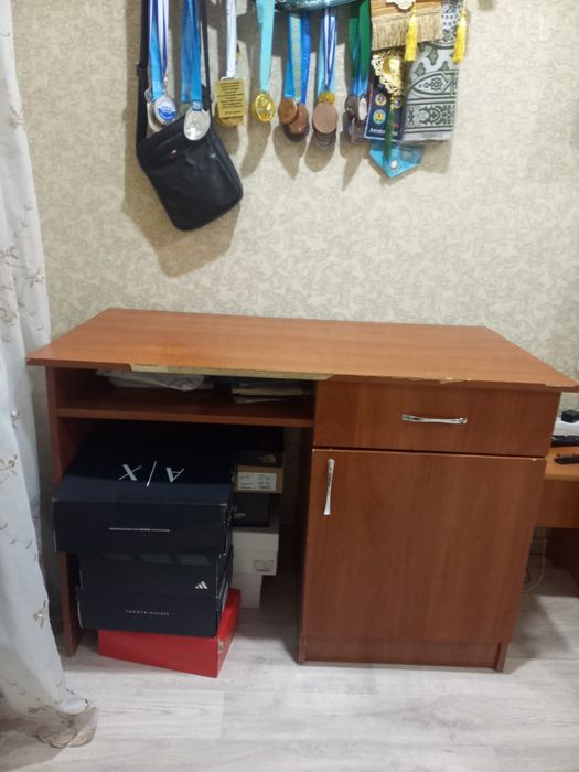 Письменный стол'