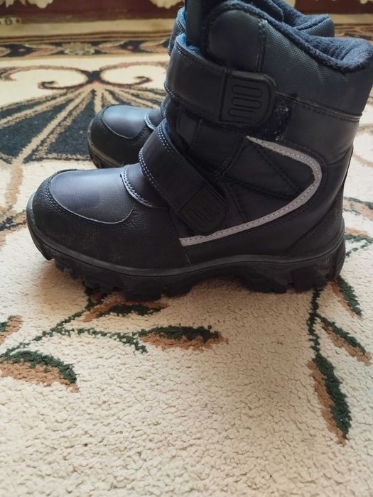 Продаются детские сапоги