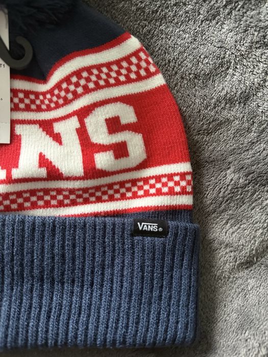 Vans caciula cu ciucure bleumarinncu rosu unisex marime OS noua