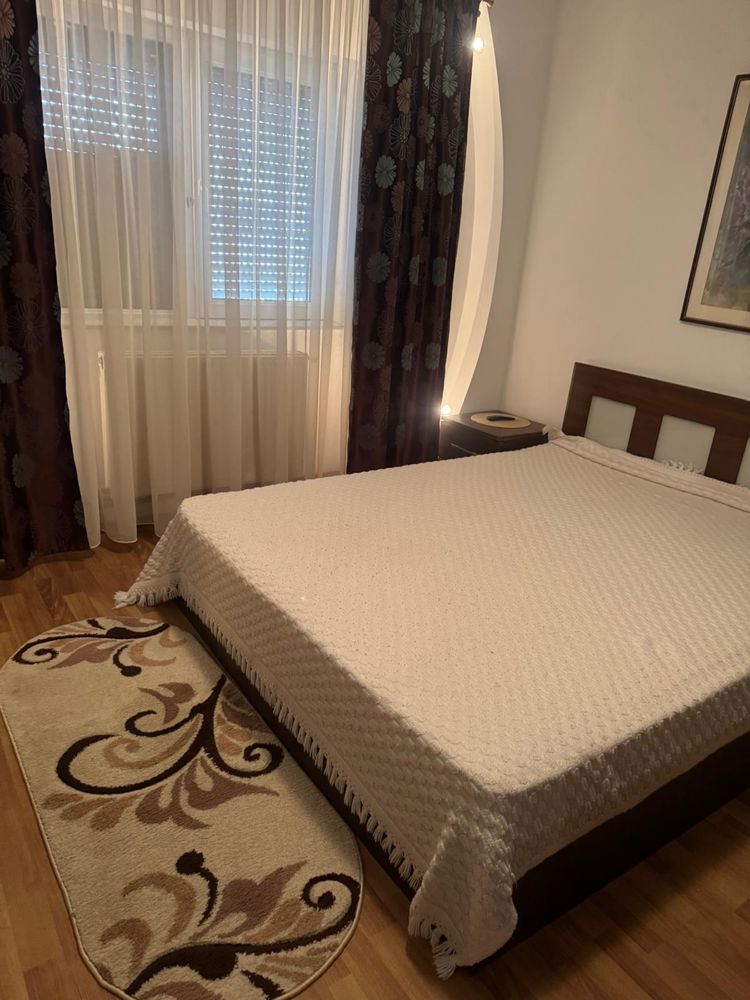 Inchiriez Apartament 3 Camere, 70mp In Onesti, Strada Sintezei