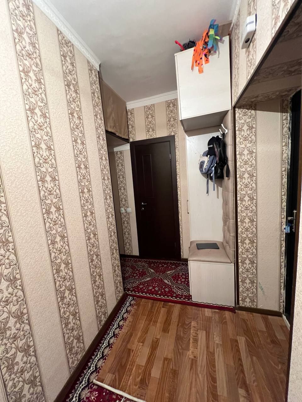 Продаю 2-х комнатнаю квартиру Янгихаёт 5а, метро 2 бекат