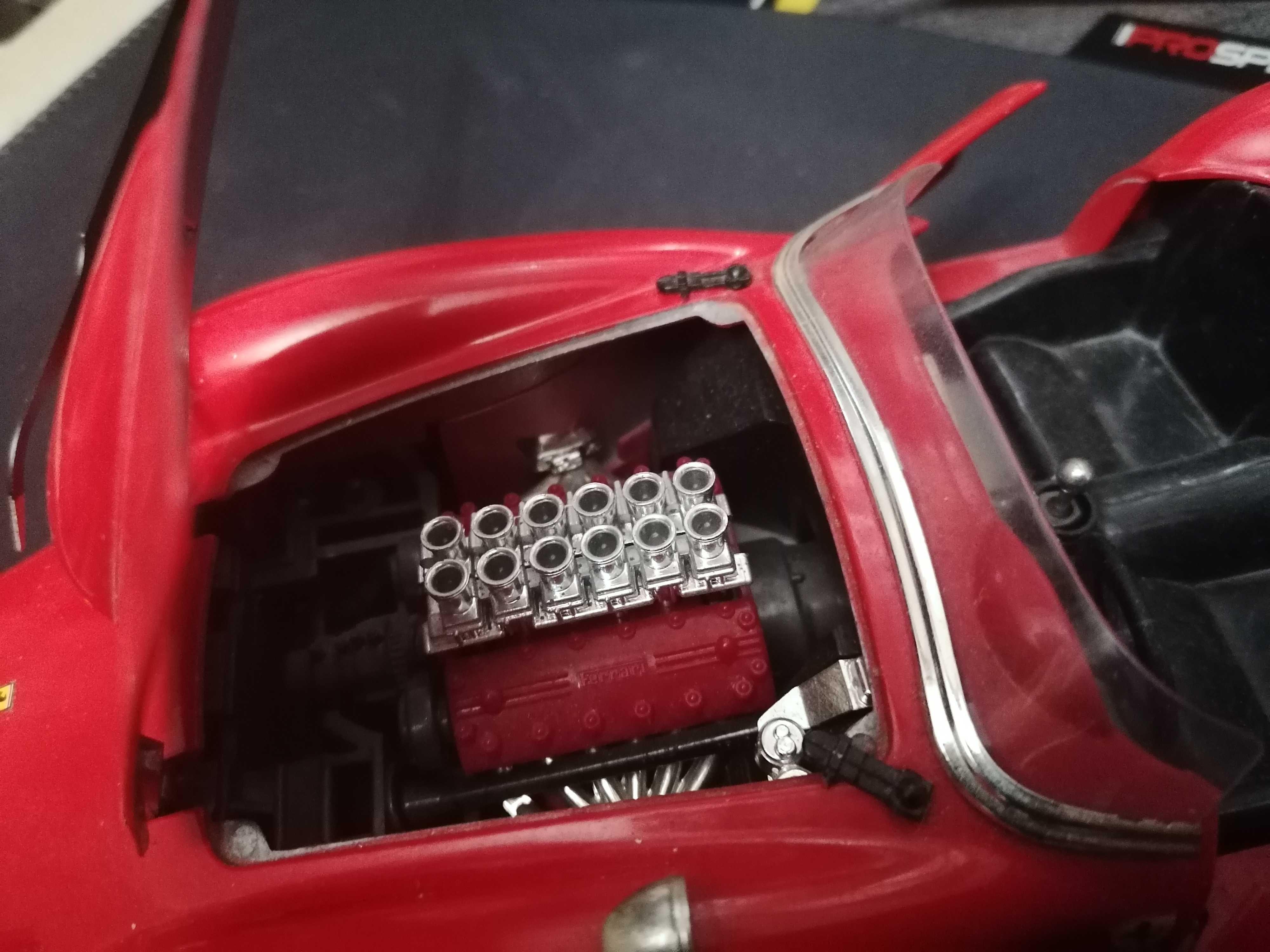 Колекционерски модели: Ferrari 1/18 Bburago