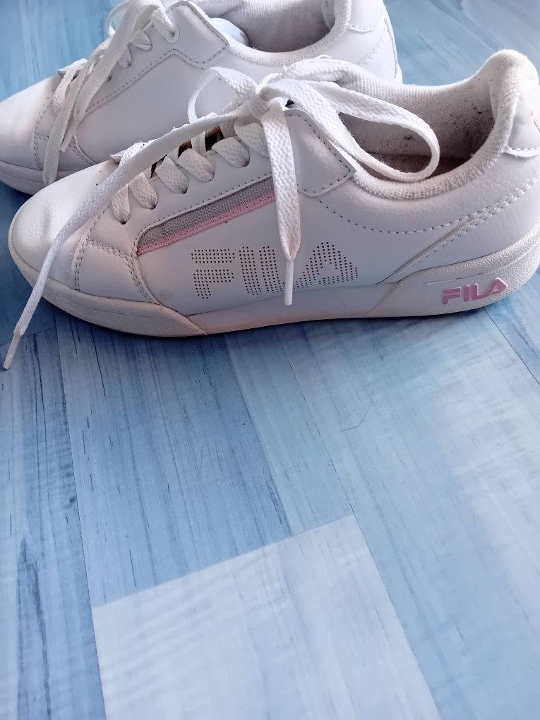 Оригинални сникърси "Fila"