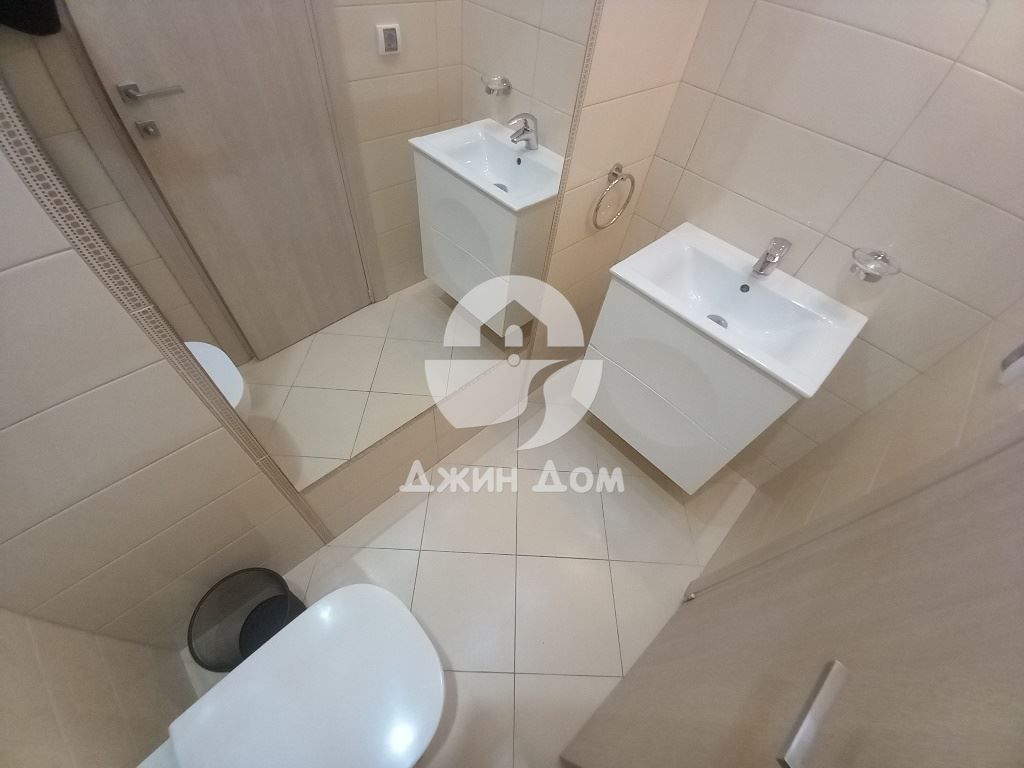 Просторен двуетажен таунхаус в к-с Атлантис Хоумс, кв. Сарафово
