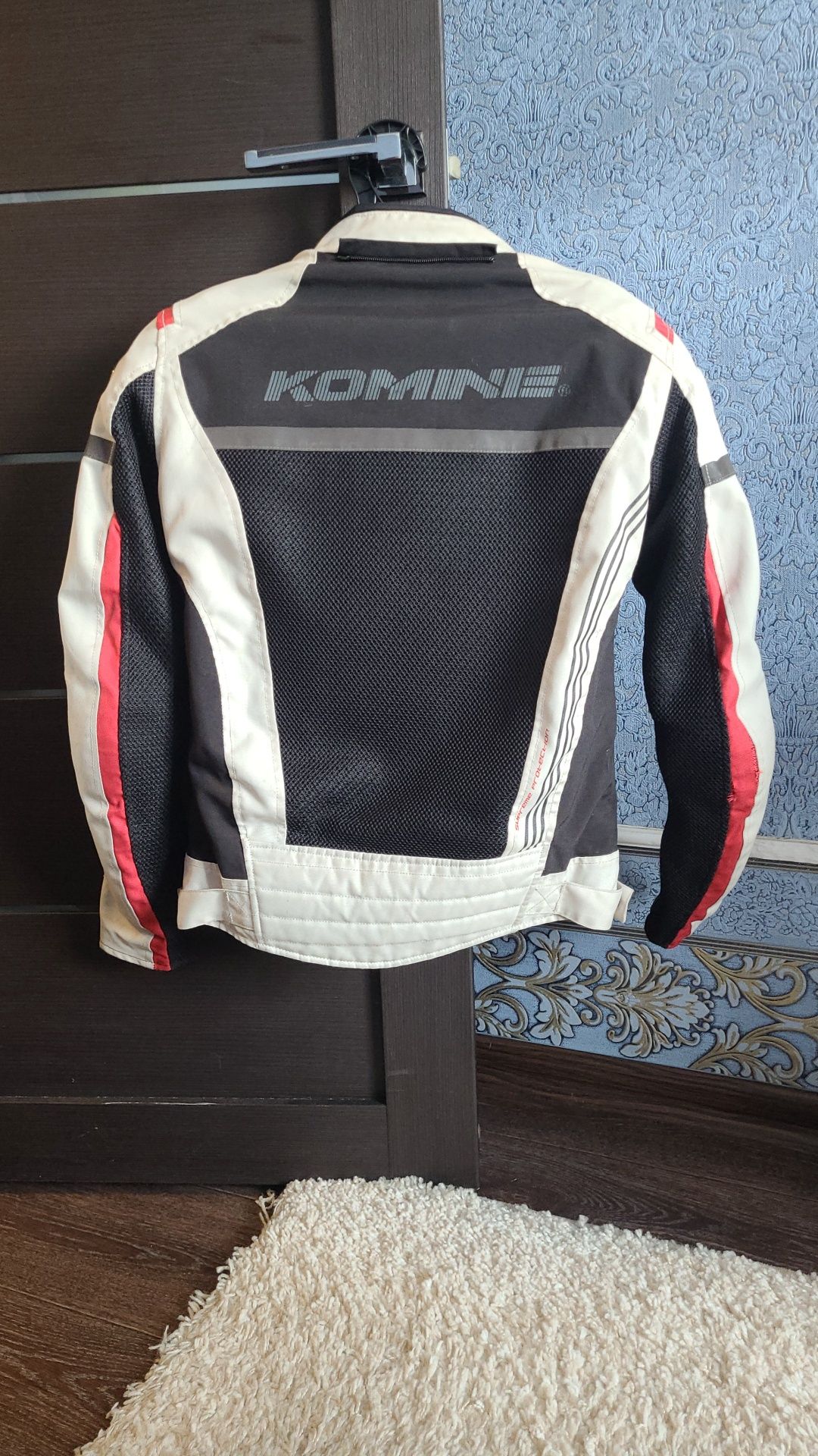 Мотокуртка Komine 42 размер.